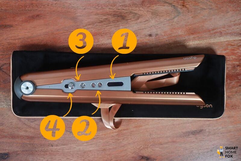 Man sieht die Knöpfe und das Display des Dyson Corrale.